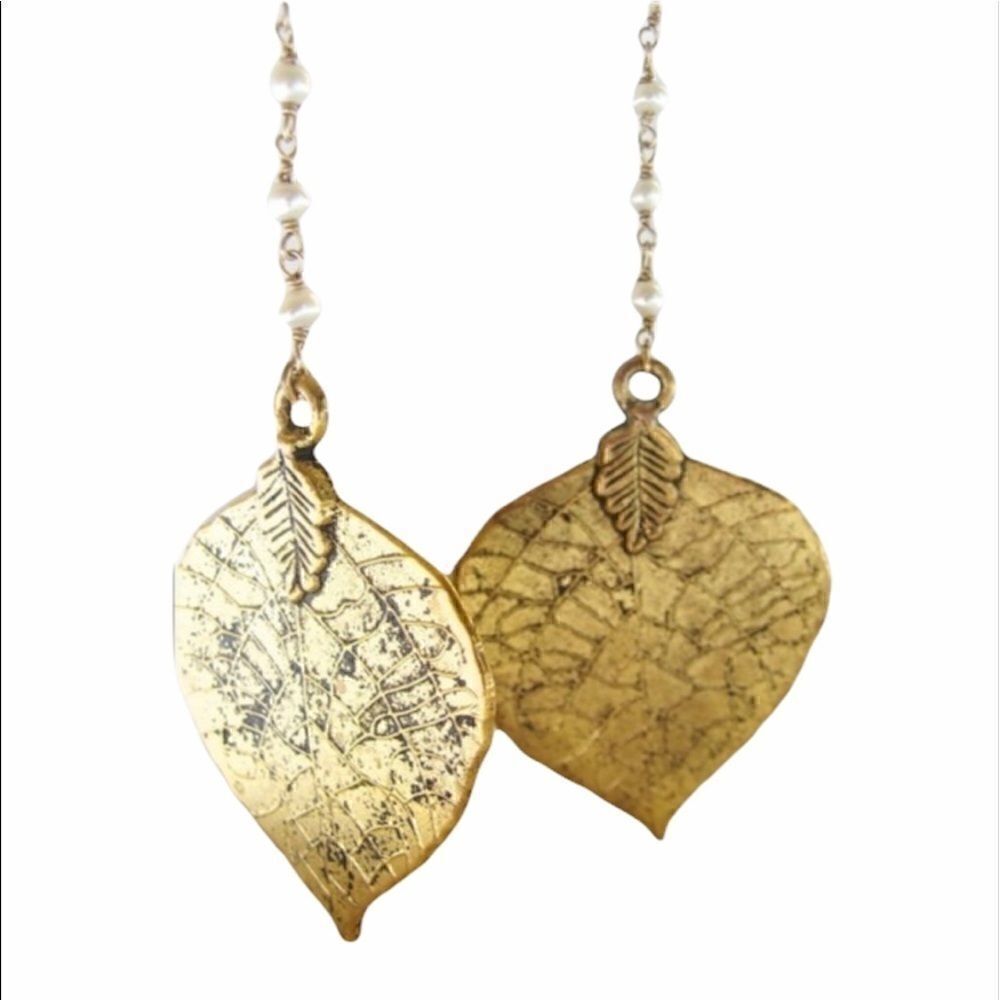 𝅺CUSTOM made gold pearl drop leaf earrings